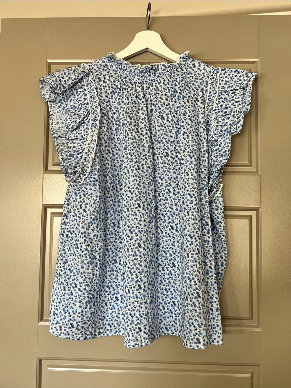 GAP Factory Ruffle Splitneck Top - Picture 2 of 4